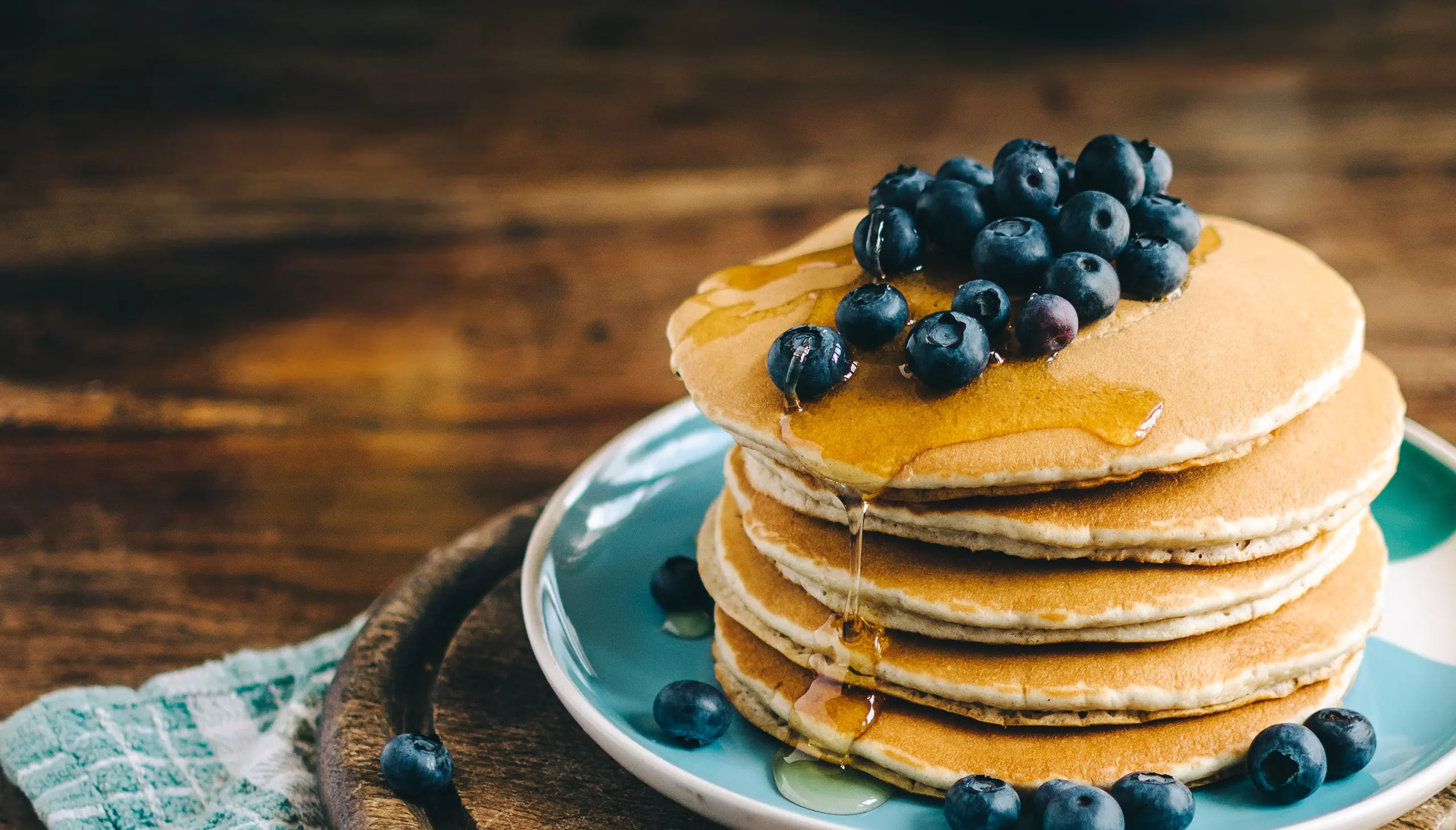 Pancakes mit Ahornsirup